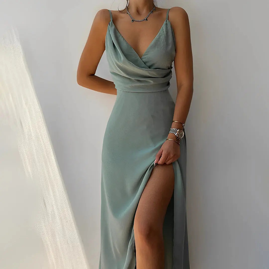 Dresslys | Women's Black V-Neck Classic Fit Dress